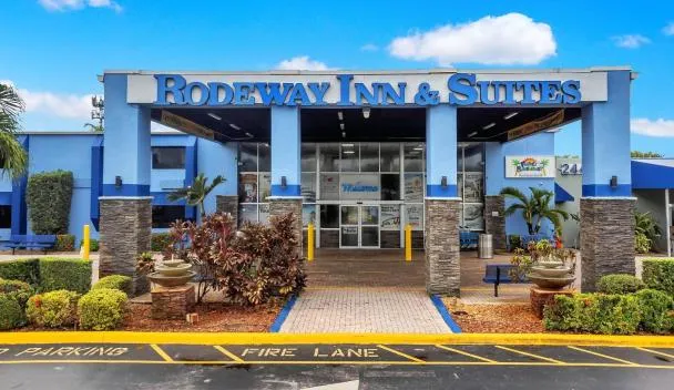 Front entrance of the Rodeway Inn & Suites